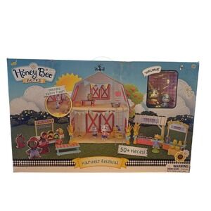 Honey Bee Acres Harvest Festival Barn Playset Over 50‎ Pieces